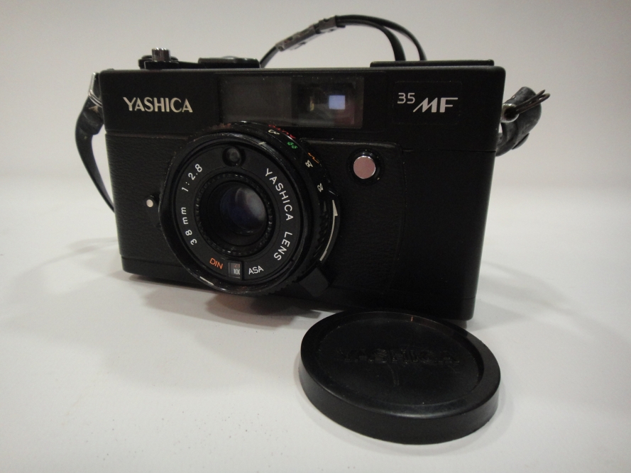 Câmera Yashica 35 MF