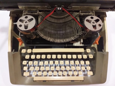 Máquina de escrever Sperry Remington 100