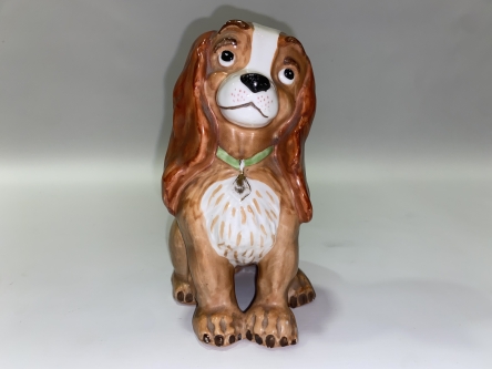 Miniatura de porcelana da cachorra Lady (a Dama)