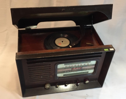 Antigo Rádio Vitrola Bradford